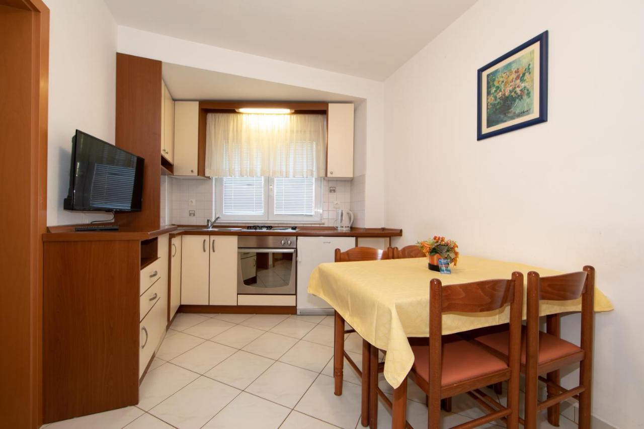 Apartmani Biser Тучепи Екстер'єр фото